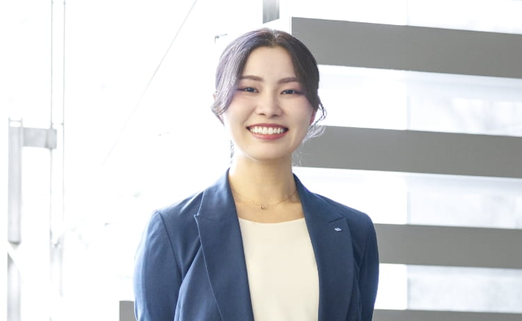 女性の写真