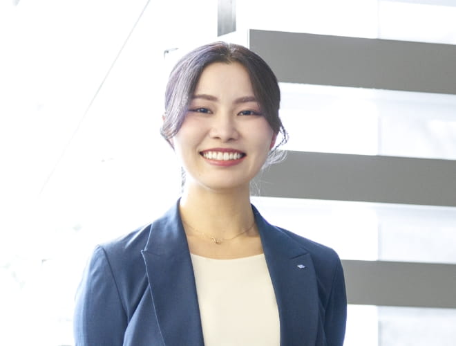 女性の写真