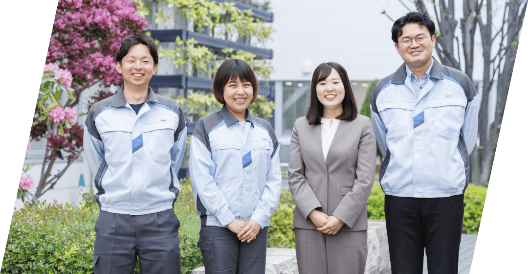 社員4人の写真